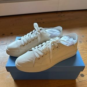 NWT Jack Rogers Rory Sneakers size 8.5 brand new never worn